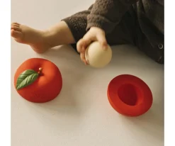 Oli & Carol Apple Juguete Apilable y Pelotita Sonajero