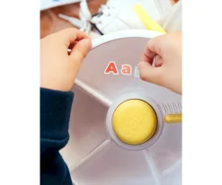 GöBe Caja Almuerzo Snack Spinner Flip, Correa de Mano y Hoja de Pegatinas Mint Green