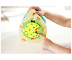 Niños Hape Clasificador de Formas en la Casa de Criaturas