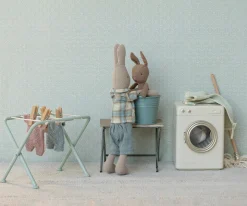 Niños Maileg Conejo Micro Arena con Traje de Punto Azul