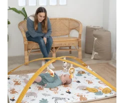 Mimaar Enrollagateo Impermeable Tucán con Espejo, Arco y Muñecos Sensoriales