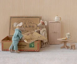 Niños Maileg Mamá y Papá Ratón en Caja de Cigarros