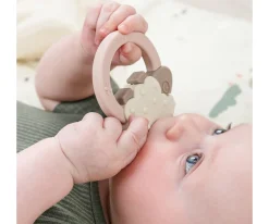 Niños Done by Deer Mordedor Silicona Sheepy Sand