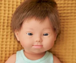 Miniland Muñeco Síndrome Down Caucásico 38cm^Niños Muñecos