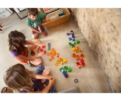 Niños Grapat Nins con Anillas y Monedas