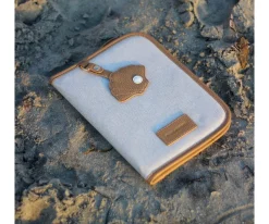 Play and store Portadocumentos Premium Camel^Niños Portadocumentos Bebé