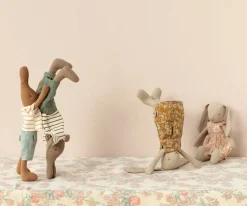 Maileg Rabbit con Camisa a Rayas y Pantalón Corto T.1^Niños Peluches