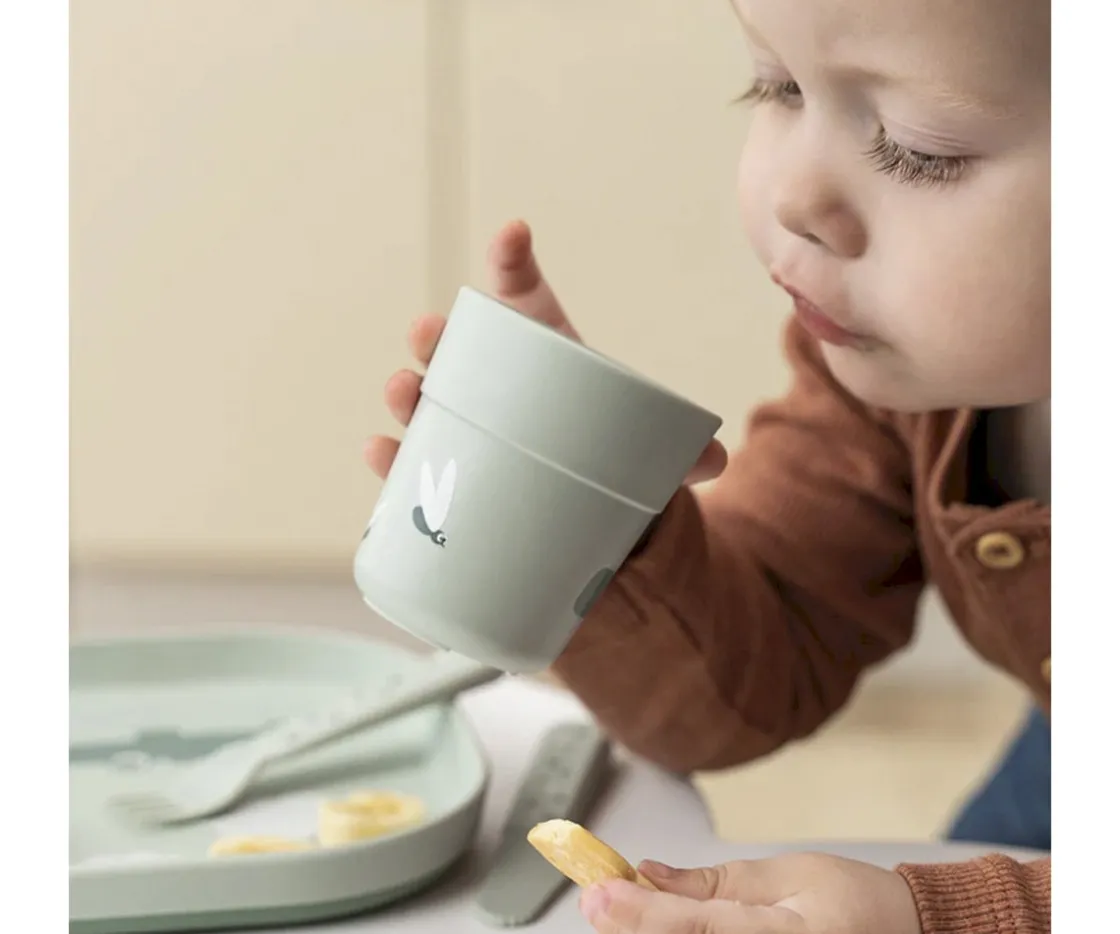 Done by Deer Vaso Foodie Croco Green^ Vajilla Infantil